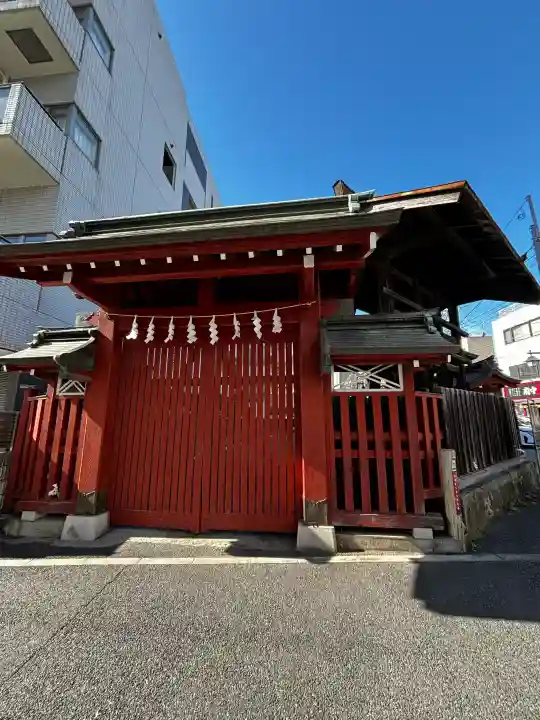 大國魂神社 御旅所(府中高札場跡)の{uncategorized: "未分類", other: "その他", undefined: "問題あり", building: "その他建物", grave: "お墓", sacred_gate: "鳥居", guardian: "狛犬", statue: "像", buddha: "仏像", history: "歴史", nature: "自然", garden: "庭園", animal: "動物", pagoda: "塔", temizu: "手水舎", mountain_gate: "山門・神門", sanctuary: "本殿・本堂", subordinate: "末社・摂社", art: "芸術", scenery: "景色", jizo: "地蔵", ema: "絵馬", goshuin: "御朱印", omikuji: "おみくじ", items: "授与品その他", amulet: "お守り", goshuincho: "御朱印帳", eats: "食事", festival: "お祭り", votive_dance: "神楽", shichigosan: "七五三参", wedding: "結婚式", experience: "体験その他", initially: "初詣", around: "周辺", anti_infection: "感染症対策"}