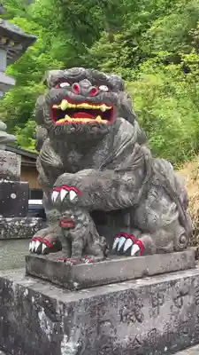 中之嶽神社の狛犬