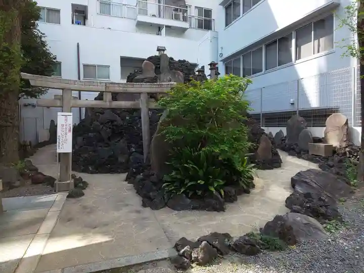鐵砲洲稲荷神社の鳥居
