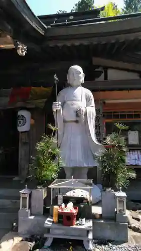 熊谷寺の像