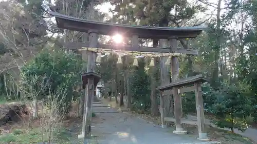 三ケ尻八幡神社の鳥居