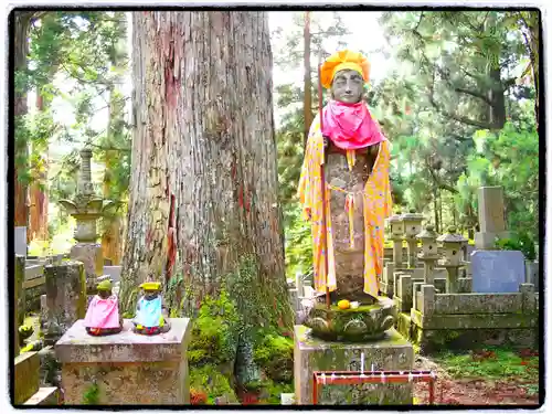 高野山金剛峯寺奥の院の地蔵