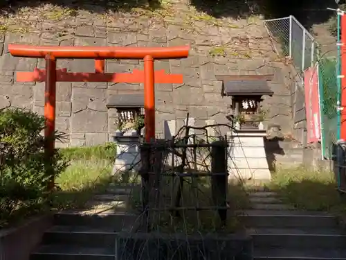 若宮八幡宮の末社