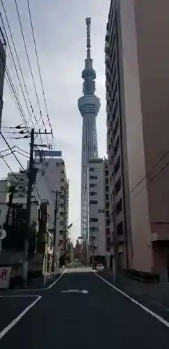 三囲神社の周辺