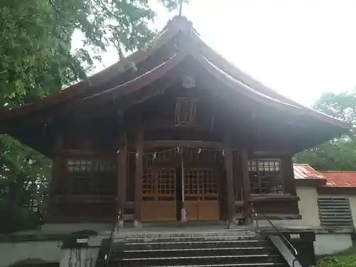 深川神社の本殿・本堂