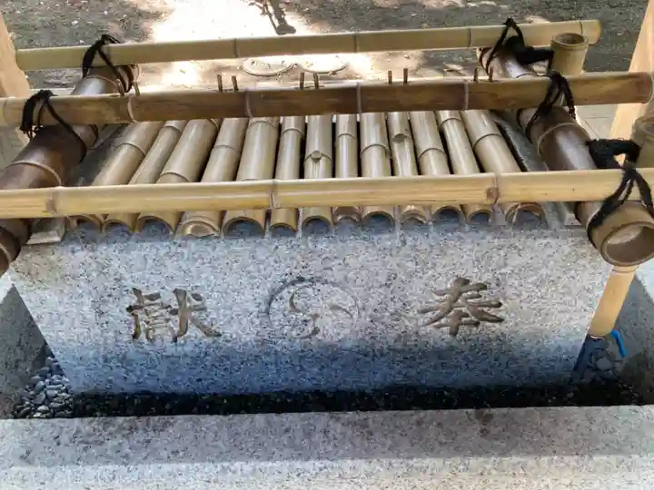 前鳥神社の手水舎