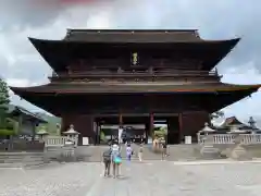 善光寺の山門