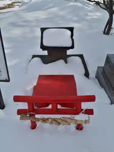 山本稲荷神社の末社・摂社