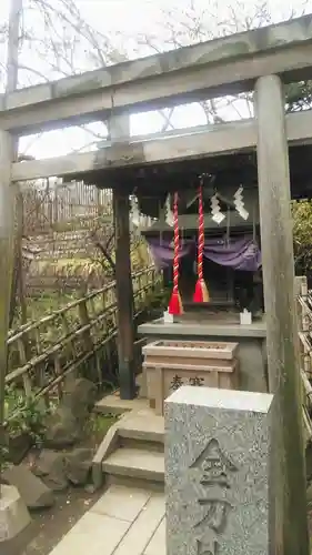 市谷亀岡八幡宮の末社・摂社