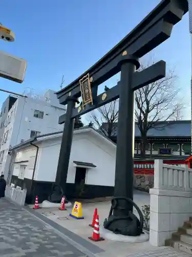 穴八幡宮の{uncategorized: "未分類", other: "その他", undefined: "問題あり", building: "その他建物", grave: "お墓", sacred_gate: "鳥居", guardian: "狛犬", statue: "像", buddha: "仏像", history: "歴史", nature: "自然", garden: "庭園", animal: "動物", pagoda: "塔", temizu: "手水舎", mountain_gate: "山門・神門", sanctuary: "本殿・本堂", subordinate: "末社・摂社", art: "芸術", scenery: "景色", jizo: "地蔵", ema: "絵馬", goshuin: "御朱印", omikuji: "おみくじ", items: "授与品その他", amulet: "お守り", goshuincho: "御朱印帳", eats: "食事", festival: "お祭り", votive_dance: "神楽", shichigosan: "七五三参", wedding: "結婚式", experience: "体験その他", initially: "初詣", around: "周辺", anti_infection: "感染症対策"}