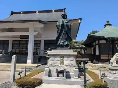 本妙寺の{uncategorized: "未分類", other: "その他", undefined: "問題あり", building: "その他建物", grave: "お墓", sacred_gate: "鳥居", guardian: "狛犬", statue: "像", buddha: "仏像", history: "歴史", nature: "自然", garden: "庭園", animal: "動物", pagoda: "塔", temizu: "手水舎", mountain_gate: "山門・神門", sanctuary: "本殿・本堂", subordinate: "末社・摂社", art: "芸術", scenery: "景色", jizo: "地蔵", ema: "絵馬", goshuin: "御朱印", omikuji: "おみくじ", items: "授与品その他", amulet: "お守り", goshuincho: "御朱印帳", eats: "食事", festival: "お祭り", votive_dance: "神楽", shichigosan: "七五三参", wedding: "結婚式", experience: "体験その他", initially: "初詣", around: "周辺", anti_infection: "感染症対策"}