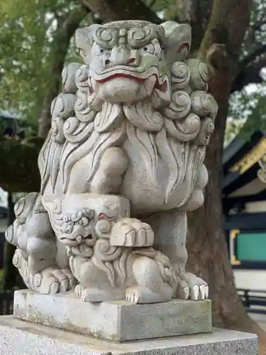 穴八幡宮の狛犬