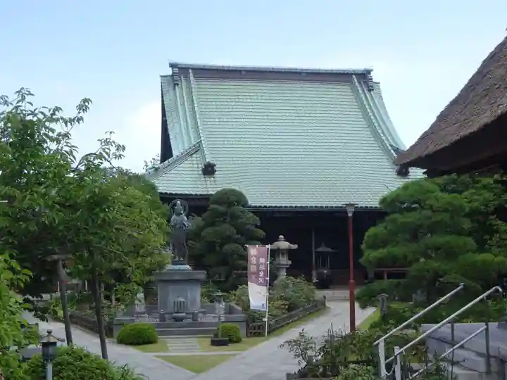 龍華寺の本殿・本堂