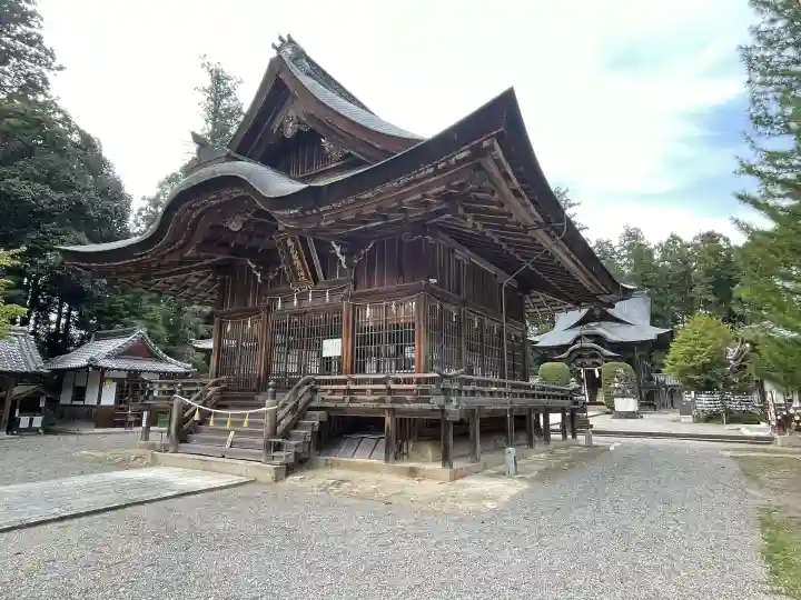 馬見岡綿向神社の{uncategorized: "未分類", other: "その他", undefined: "問題あり", building: "その他建物", grave: "お墓", sacred_gate: "鳥居", guardian: "狛犬", statue: "像", buddha: "仏像", history: "歴史", nature: "自然", garden: "庭園", animal: "動物", pagoda: "塔", temizu: "手水舎", mountain_gate: "山門・神門", sanctuary: "本殿・本堂", subordinate: "末社・摂社", art: "芸術", scenery: "景色", jizo: "地蔵", ema: "絵馬", goshuin: "御朱印", omikuji: "おみくじ", items: "授与品その他", amulet: "お守り", goshuincho: "御朱印帳", eats: "食事", festival: "お祭り", votive_dance: "神楽", shichigosan: "七五三参", wedding: "結婚式", experience: "体験その他", initially: "初詣", around: "周辺", anti_infection: "感染症対策"}