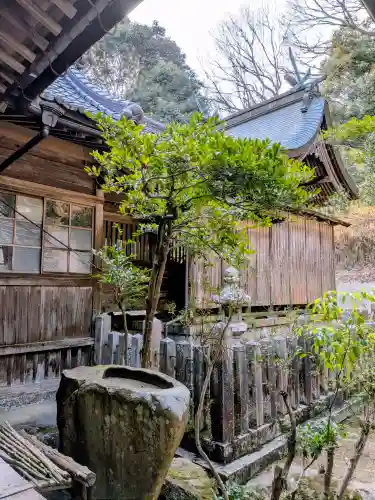 陶神社の{uncategorized: "未分類", other: "その他", undefined: "問題あり", building: "その他建物", grave: "お墓", sacred_gate: "鳥居", guardian: "狛犬", statue: "像", buddha: "仏像", history: "歴史", nature: "自然", garden: "庭園", animal: "動物", pagoda: "塔", temizu: "手水舎", mountain_gate: "山門・神門", sanctuary: "本殿・本堂", subordinate: "末社・摂社", art: "芸術", scenery: "景色", jizo: "地蔵", ema: "絵馬", goshuin: "御朱印", omikuji: "おみくじ", items: "授与品その他", amulet: "お守り", goshuincho: "御朱印帳", eats: "食事", festival: "お祭り", votive_dance: "神楽", shichigosan: "七五三参", wedding: "結婚式", experience: "体験その他", initially: "初詣", around: "周辺", anti_infection: "感染症対策"}