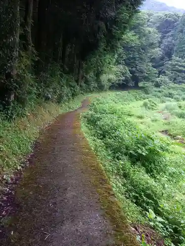 茂宇気神社の建物その他