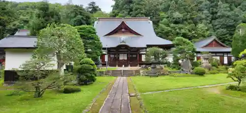 佛向寺の本殿