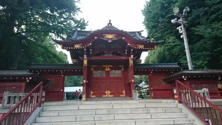 秩父神社の山門・神門
