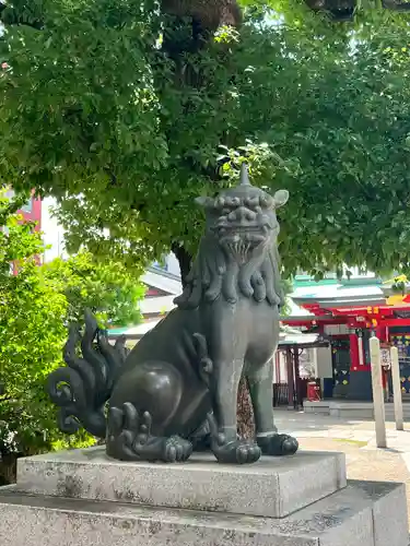 御霊神社の狛犬