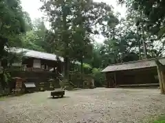 八幡神社の庭園