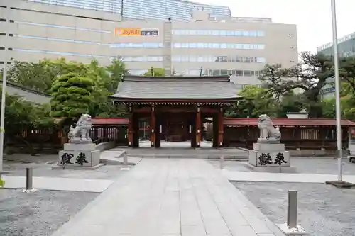 警固神社の山門・神門