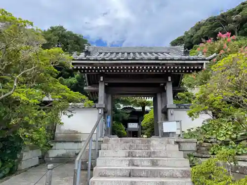 安養院　(田代寺）の山門・神門