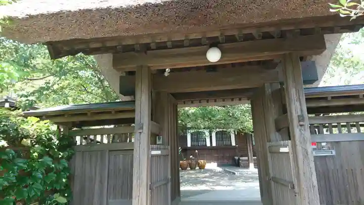 泥牛庵の山門・神門