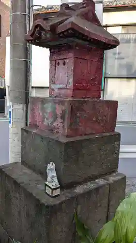 六地蔵の本殿・本堂