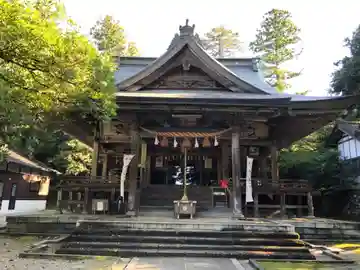 八幡宮の本殿・本堂