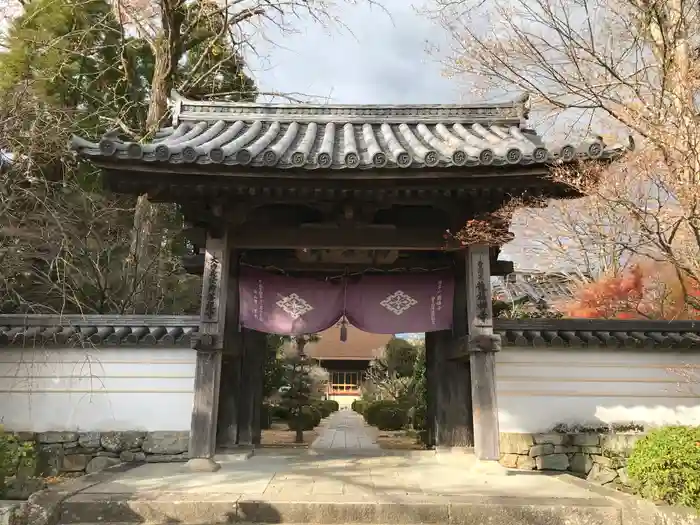 龍福寺の山門