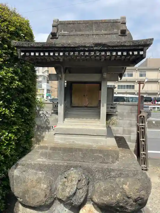 賢勝院の{uncategorized: "未分類", other: "その他", undefined: "問題あり", building: "その他建物", grave: "お墓", sacred_gate: "鳥居", guardian: "狛犬", statue: "像", buddha: "仏像", history: "歴史", nature: "自然", garden: "庭園", animal: "動物", pagoda: "塔", temizu: "手水舎", mountain_gate: "山門・神門", sanctuary: "本殿・本堂", subordinate: "末社・摂社", art: "芸術", scenery: "景色", jizo: "地蔵", ema: "絵馬", goshuin: "御朱印", omikuji: "おみくじ", items: "授与品その他", amulet: "お守り", goshuincho: "御朱印帳", eats: "食事", festival: "お祭り", votive_dance: "神楽", shichigosan: "七五三参", wedding: "結婚式", experience: "体験その他", initially: "初詣", around: "周辺", anti_infection: "感染症対策"}