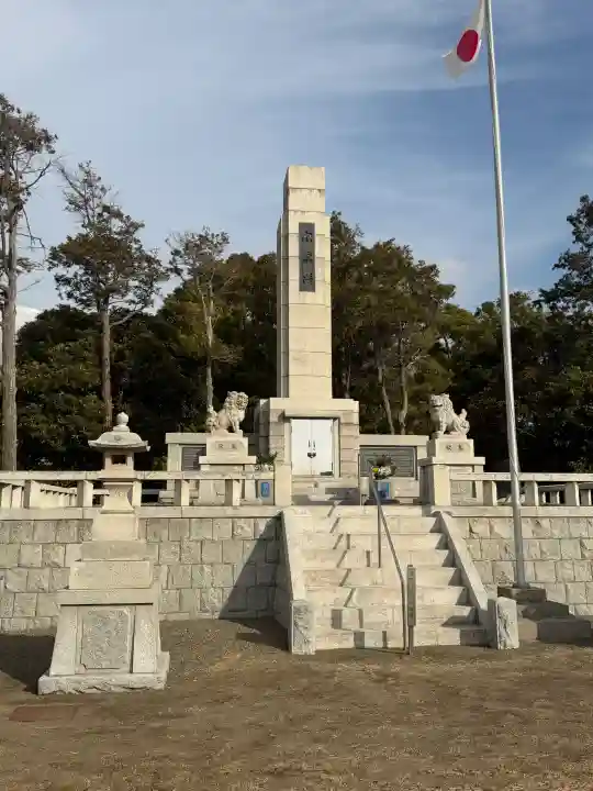鶴谷八幡宮の{uncategorized: "未分類", other: "その他", undefined: "問題あり", building: "その他建物", grave: "お墓", sacred_gate: "鳥居", guardian: "狛犬", statue: "像", buddha: "仏像", history: "歴史", nature: "自然", garden: "庭園", animal: "動物", pagoda: "塔", temizu: "手水舎", mountain_gate: "山門・神門", sanctuary: "本殿・本堂", subordinate: "末社・摂社", art: "芸術", scenery: "景色", jizo: "地蔵", ema: "絵馬", goshuin: "御朱印", omikuji: "おみくじ", items: "授与品その他", amulet: "お守り", goshuincho: "御朱印帳", eats: "食事", festival: "お祭り", votive_dance: "神楽", shichigosan: "七五三参", wedding: "結婚式", experience: "体験その他", initially: "初詣", around: "周辺", anti_infection: "感染症対策"}