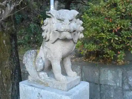 諏訪神社の狛犬