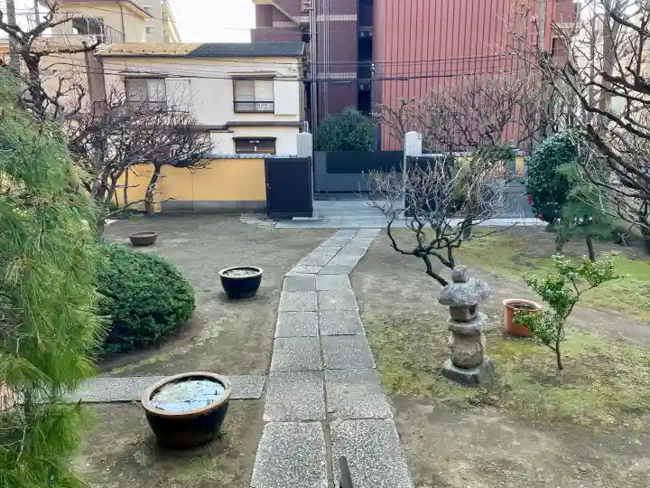 東光寺の{uncategorized: "未分類", other: "その他", undefined: "問題あり", building: "その他建物", grave: "お墓", sacred_gate: "鳥居", guardian: "狛犬", statue: "像", buddha: "仏像", history: "歴史", nature: "自然", garden: "庭園", animal: "動物", pagoda: "塔", temizu: "手水舎", mountain_gate: "山門・神門", sanctuary: "本殿・本堂", subordinate: "末社・摂社", art: "芸術", scenery: "景色", jizo: "地蔵", ema: "絵馬", goshuin: "御朱印", omikuji: "おみくじ", items: "授与品その他", amulet: "お守り", goshuincho: "御朱印帳", eats: "食事", festival: "お祭り", votive_dance: "神楽", shichigosan: "七五三参", wedding: "結婚式", experience: "体験その他", initially: "初詣", around: "周辺", anti_infection: "感染症対策"}