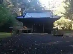 二岡神社の本殿
