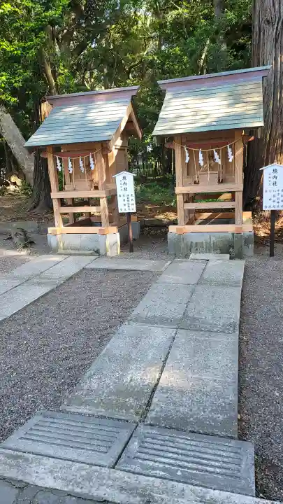 息栖神社の{uncategorized: "未分類", other: "その他", undefined: "問題あり", building: "その他建物", grave: "お墓", sacred_gate: "鳥居", guardian: "狛犬", statue: "像", buddha: "仏像", history: "歴史", nature: "自然", garden: "庭園", animal: "動物", pagoda: "塔", temizu: "手水舎", mountain_gate: "山門・神門", sanctuary: "本殿・本堂", subordinate: "末社・摂社", art: "芸術", scenery: "景色", jizo: "地蔵", ema: "絵馬", goshuin: "御朱印", omikuji: "おみくじ", items: "授与品その他", amulet: "お守り", goshuincho: "御朱印帳", eats: "食事", festival: "お祭り", votive_dance: "神楽", shichigosan: "七五三参", wedding: "結婚式", experience: "体験その他", initially: "初詣", around: "周辺", anti_infection: "感染症対策"}