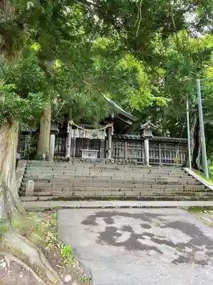 諏訪大社上社前宮の本殿・本堂