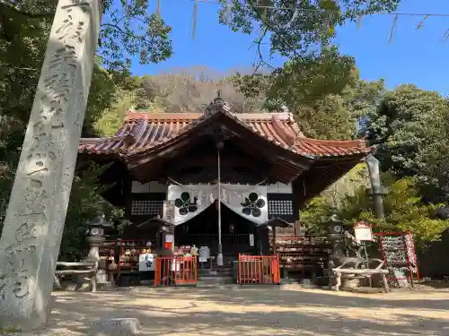 御袖天満宮の{uncategorized: "未分類", other: "その他", undefined: "問題あり", building: "その他建物", grave: "お墓", sacred_gate: "鳥居", guardian: "狛犬", statue: "像", buddha: "仏像", history: "歴史", nature: "自然", garden: "庭園", animal: "動物", pagoda: "塔", temizu: "手水舎", mountain_gate: "山門・神門", sanctuary: "本殿・本堂", subordinate: "末社・摂社", art: "芸術", scenery: "景色", jizo: "地蔵", ema: "絵馬", goshuin: "御朱印", omikuji: "おみくじ", items: "授与品その他", amulet: "お守り", goshuincho: "御朱印帳", eats: "食事", festival: "お祭り", votive_dance: "神楽", shichigosan: "七五三参", wedding: "結婚式", experience: "体験その他", initially: "初詣", around: "周辺", anti_infection: "感染症対策"}