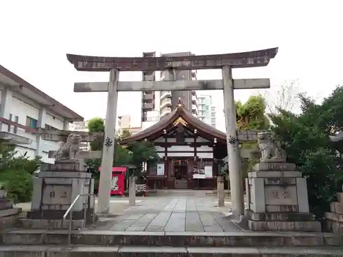 三輪神社の鳥居