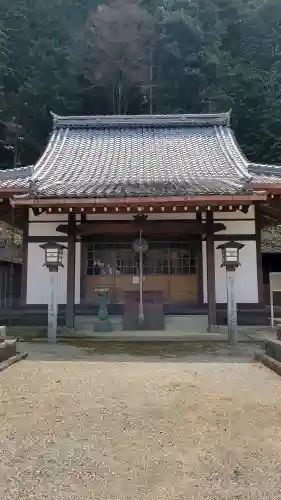 玉桂寺の{uncategorized: "未分類", other: "その他", undefined: "問題あり", building: "その他建物", grave: "お墓", sacred_gate: "鳥居", guardian: "狛犬", statue: "像", buddha: "仏像", history: "歴史", nature: "自然", garden: "庭園", animal: "動物", pagoda: "塔", temizu: "手水舎", mountain_gate: "山門・神門", sanctuary: "本殿・本堂", subordinate: "末社・摂社", art: "芸術", scenery: "景色", jizo: "地蔵", ema: "絵馬", goshuin: "御朱印", omikuji: "おみくじ", items: "授与品その他", amulet: "お守り", goshuincho: "御朱印帳", eats: "食事", festival: "お祭り", votive_dance: "神楽", shichigosan: "七五三参", wedding: "結婚式", experience: "体験その他", initially: "初詣", around: "周辺", anti_infection: "感染症対策"}