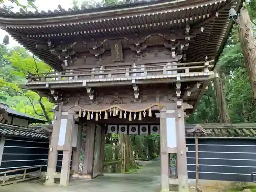 那谷寺の山門