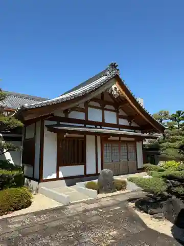海福寺の{uncategorized: "未分類", other: "その他", undefined: "問題あり", building: "その他建物", grave: "お墓", sacred_gate: "鳥居", guardian: "狛犬", statue: "像", buddha: "仏像", history: "歴史", nature: "自然", garden: "庭園", animal: "動物", pagoda: "塔", temizu: "手水舎", mountain_gate: "山門・神門", sanctuary: "本殿・本堂", subordinate: "末社・摂社", art: "芸術", scenery: "景色", jizo: "地蔵", ema: "絵馬", goshuin: "御朱印", omikuji: "おみくじ", items: "授与品その他", amulet: "お守り", goshuincho: "御朱印帳", eats: "食事", festival: "お祭り", votive_dance: "神楽", shichigosan: "七五三参", wedding: "結婚式", experience: "体験その他", initially: "初詣", around: "周辺", anti_infection: "感染症対策"}