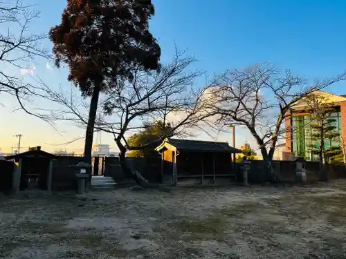 素盞鳴神社の山門・神門