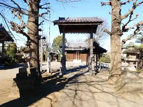 氷川神社の{uncategorized: "未分類", other: "その他", undefined: "問題あり", building: "その他建物", grave: "お墓", sacred_gate: "鳥居", guardian: "狛犬", statue: "像", buddha: "仏像", history: "歴史", nature: "自然", garden: "庭園", animal: "動物", pagoda: "塔", temizu: "手水舎", mountain_gate: "山門・神門", sanctuary: "本殿・本堂", subordinate: "末社・摂社", art: "芸術", scenery: "景色", jizo: "地蔵", ema: "絵馬", goshuin: "御朱印", omikuji: "おみくじ", items: "授与品その他", amulet: "お守り", goshuincho: "御朱印帳", eats: "食事", festival: "お祭り", votive_dance: "神楽", shichigosan: "七五三参", wedding: "結婚式", experience: "体験その他", initially: "初詣", around: "周辺", anti_infection: "感染症対策"}