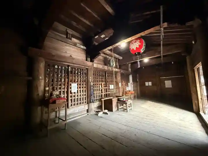 瀧山寺の{uncategorized: "未分類", other: "その他", undefined: "問題あり", building: "その他建物", grave: "お墓", sacred_gate: "鳥居", guardian: "狛犬", statue: "像", buddha: "仏像", history: "歴史", nature: "自然", garden: "庭園", animal: "動物", pagoda: "塔", temizu: "手水舎", mountain_gate: "山門・神門", sanctuary: "本殿・本堂", subordinate: "末社・摂社", art: "芸術", scenery: "景色", jizo: "地蔵", ema: "絵馬", goshuin: "御朱印", omikuji: "おみくじ", items: "授与品その他", amulet: "お守り", goshuincho: "御朱印帳", eats: "食事", festival: "お祭り", votive_dance: "神楽", shichigosan: "七五三参", wedding: "結婚式", experience: "体験その他", initially: "初詣", around: "周辺", anti_infection: "感染症対策"}