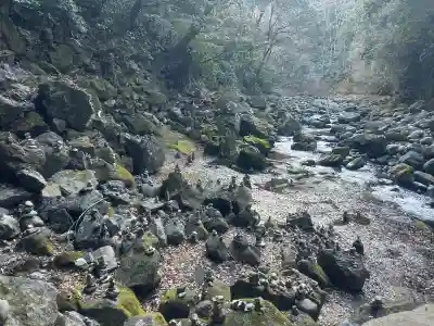 天安河原宮の{uncategorized: "未分類", other: "その他", undefined: "問題あり", building: "その他建物", grave: "お墓", sacred_gate: "鳥居", guardian: "狛犬", statue: "像", buddha: "仏像", history: "歴史", nature: "自然", garden: "庭園", animal: "動物", pagoda: "塔", temizu: "手水舎", mountain_gate: "山門・神門", sanctuary: "本殿・本堂", subordinate: "末社・摂社", art: "芸術", scenery: "景色", jizo: "地蔵", ema: "絵馬", goshuin: "御朱印", omikuji: "おみくじ", items: "授与品その他", amulet: "お守り", goshuincho: "御朱印帳", eats: "食事", festival: "お祭り", votive_dance: "神楽", shichigosan: "七五三参", wedding: "結婚式", experience: "体験その他", initially: "初詣", around: "周辺", anti_infection: "感染症対策"}