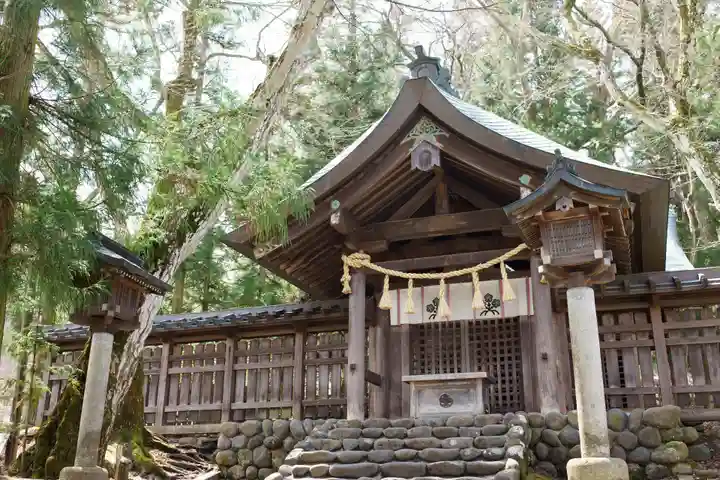 諏訪大社上社前宮(長野県)