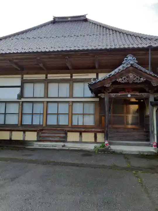 圓城寺の本殿・本堂
