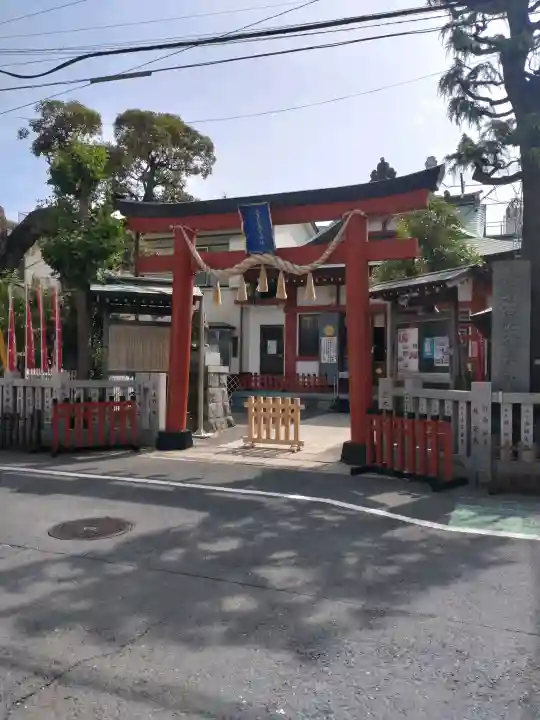 金刀比羅大鷲神社の{uncategorized: "未分類", other: "その他", undefined: "問題あり", building: "その他建物", grave: "お墓", sacred_gate: "鳥居", guardian: "狛犬", statue: "像", buddha: "仏像", history: "歴史", nature: "自然", garden: "庭園", animal: "動物", pagoda: "塔", temizu: "手水舎", mountain_gate: "山門・神門", sanctuary: "本殿・本堂", subordinate: "末社・摂社", art: "芸術", scenery: "景色", jizo: "地蔵", ema: "絵馬", goshuin: "御朱印", omikuji: "おみくじ", items: "授与品その他", amulet: "お守り", goshuincho: "御朱印帳", eats: "食事", festival: "お祭り", votive_dance: "神楽", shichigosan: "七五三参", wedding: "結婚式", experience: "体験その他", initially: "初詣", around: "周辺", anti_infection: "感染症対策"}