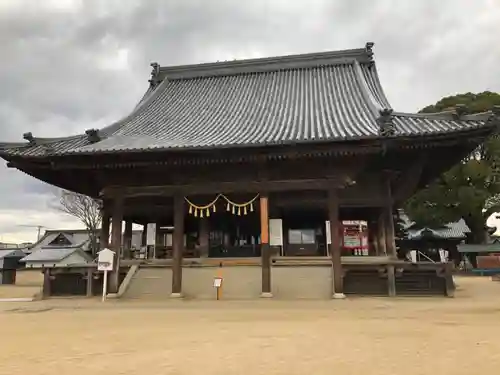 西大寺の本殿・本堂
